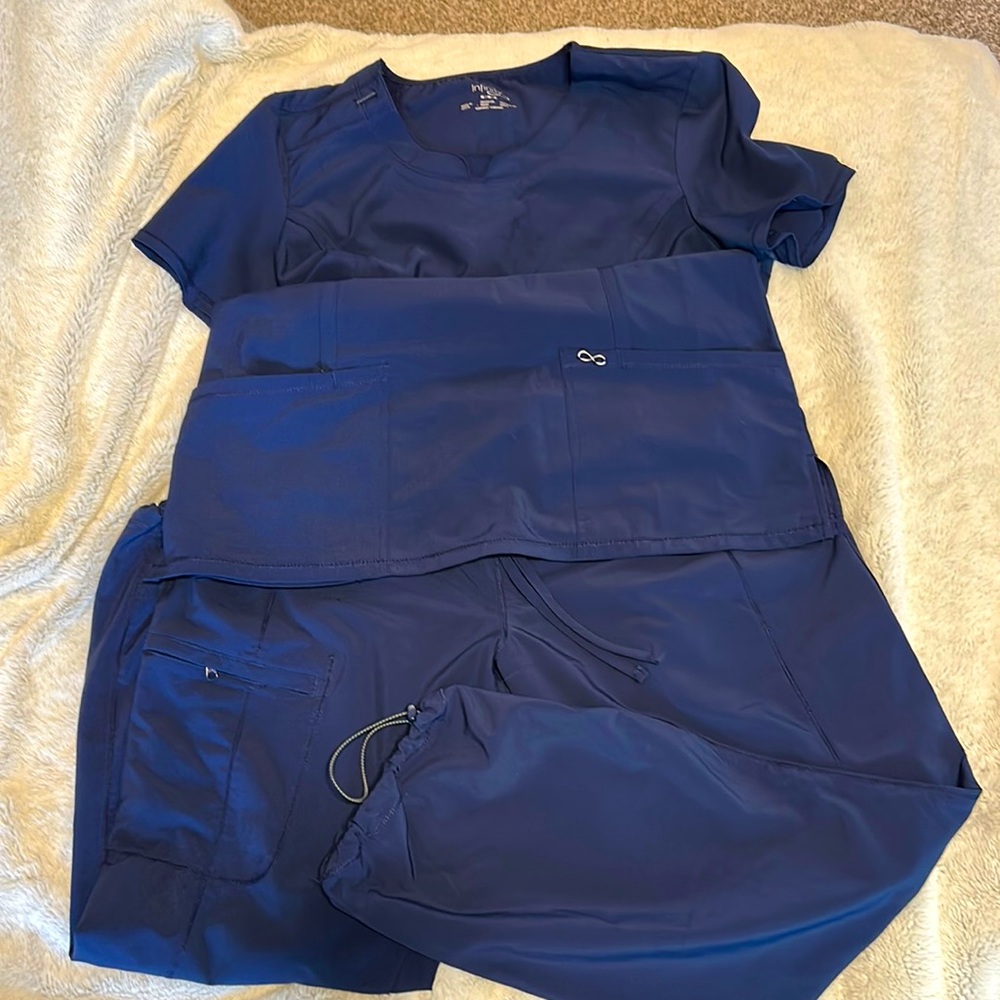 Scrub set